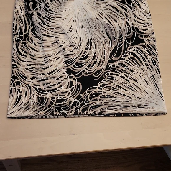 Y2K Vibe London Times Ruched Swirl Print Bodycon Dress - Picture 12 of 14